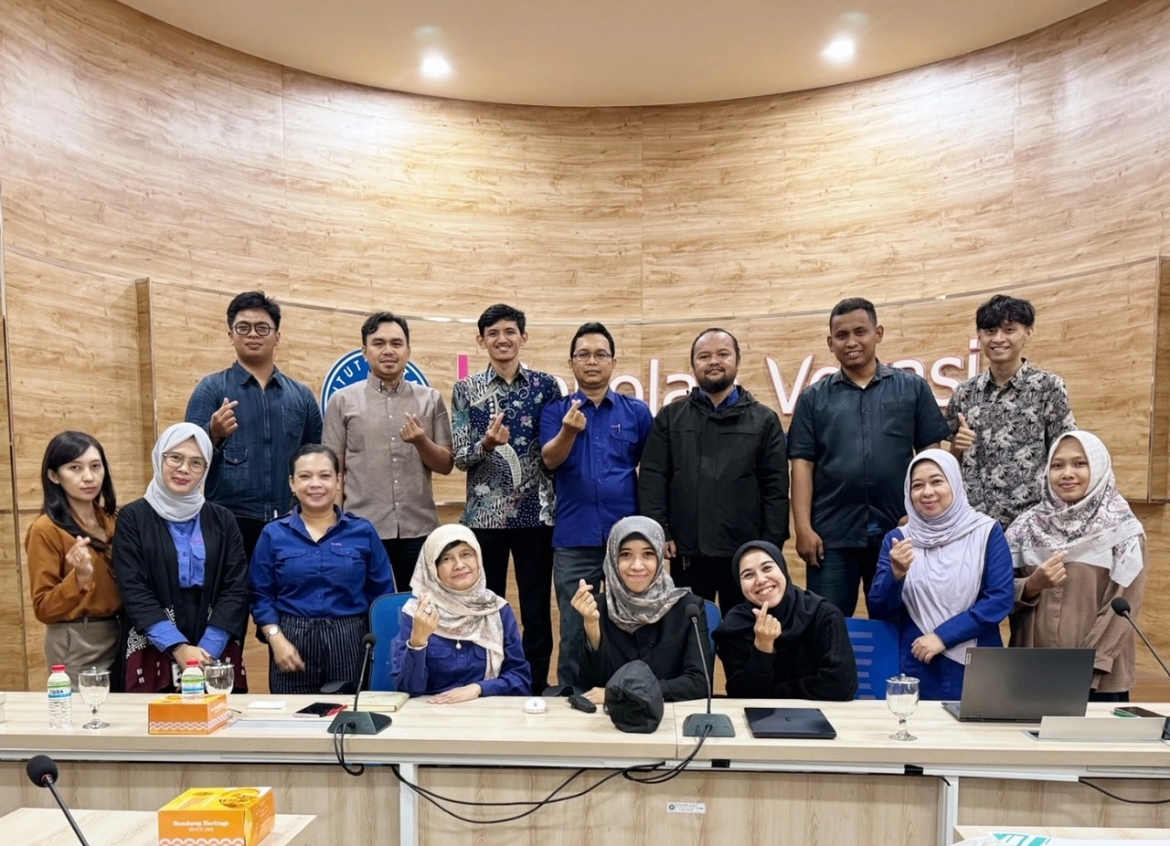 Presentasi Produk di Sekolah Vokasi IPB